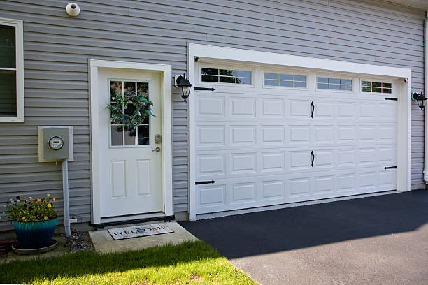 24/7 Emergency Garage Door Roller Replacement experts in Williamsburg, VA